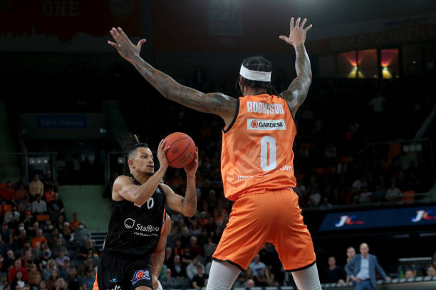 最新一期世 最新一期世